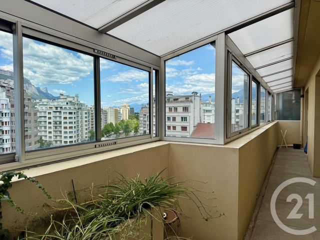 Appartement T5 à vendre - 5 pièces - 98.18 m2 - GRENOBLE - 38 - RHONE-ALPES - Century 21 Agence Foch