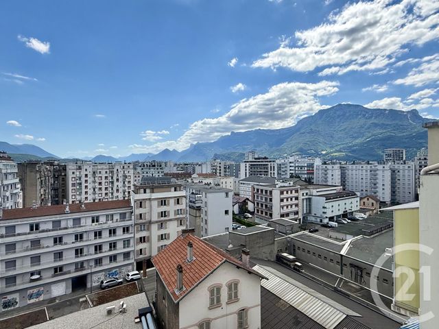 Appartement T5 à vendre - 5 pièces - 98.18 m2 - GRENOBLE - 38 - RHONE-ALPES - Century 21 Agence Foch