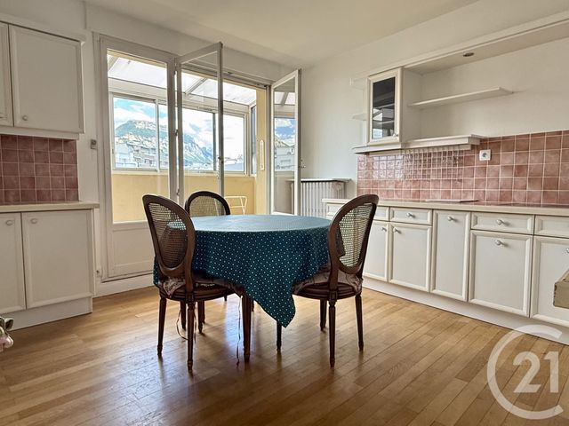 Appartement T5 à vendre - 5 pièces - 98.18 m2 - GRENOBLE - 38 - RHONE-ALPES - Century 21 Agence Foch