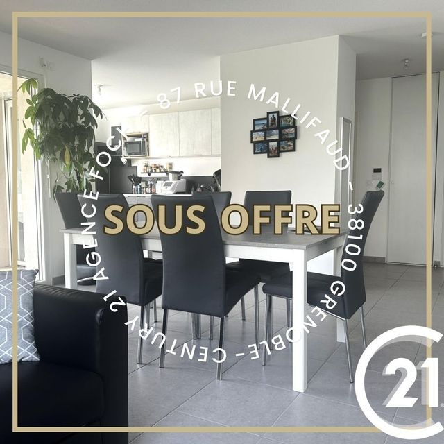 Appartement T4 à vendre - 4 pièces - 82.0 m2 - FONTAINE - 38 - RHONE-ALPES - Century 21 Agence Foch