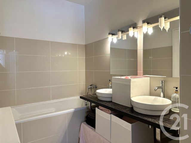 Appartement T2 à vendre - 2 pièces - 80.24 m2 - MEYLAN - 38 - RHONE-ALPES - Century 21 Agence Foch