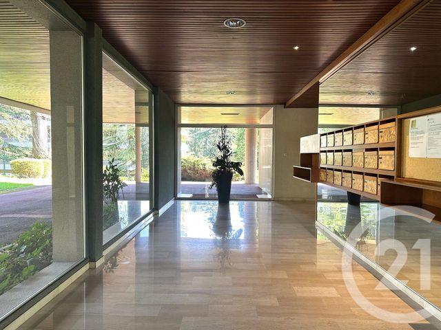 Appartement T2 à vendre - 2 pièces - 80.24 m2 - MEYLAN - 38 - RHONE-ALPES - Century 21 Agence Foch