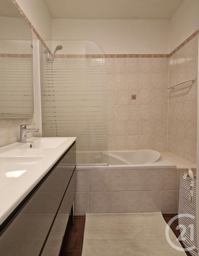 Appartement F3 à louer - 3 pièces - 78.0 m2 - GRENOBLE - 38 - RHONE-ALPES - Century 21 Agence Foch