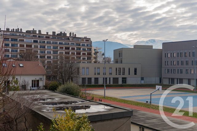 Appartement T4 à vendre - 4 pièces - 65.4 m2 - GRENOBLE - 38 - RHONE-ALPES - Century 21 Agence Foch