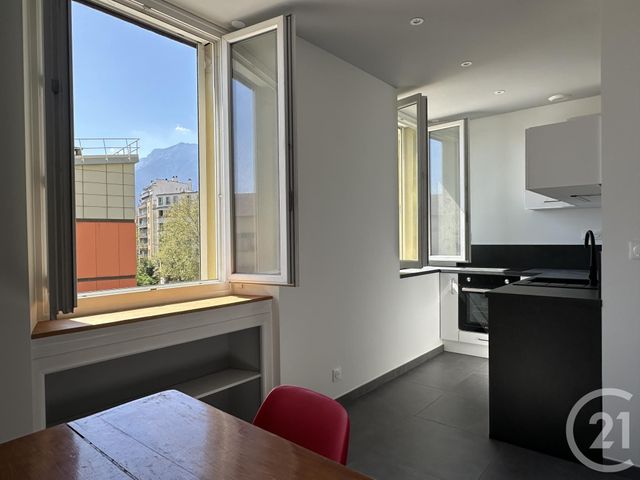 Appartement T3 à vendre - 3 pièces - 56.0 m2 - GRENOBLE - 38 - RHONE-ALPES - Century 21 Agence Foch