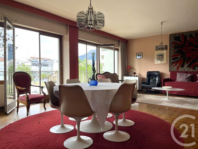 Appartement T5 à vendre - 4 pièces - 108.28 m2 - GRENOBLE - 38 - RHONE-ALPES - Century 21 Agence Foch
