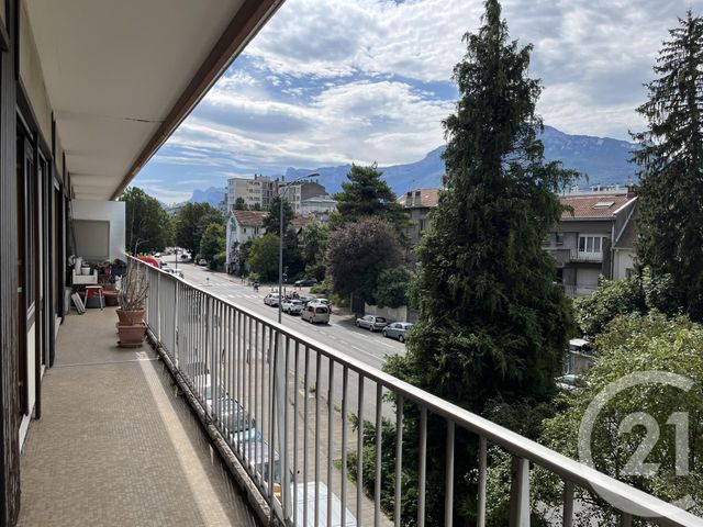 Appartement T5 à vendre - 4 pièces - 108.28 m2 - GRENOBLE - 38 - RHONE-ALPES - Century 21 Agence Foch