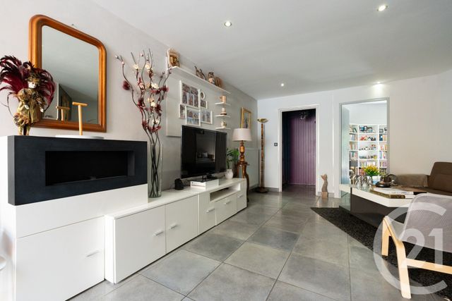 Appartement T6 à vendre - 6 pièces - 136.32 m2 - ST MARTIN D HERES - 38 - RHONE-ALPES - Century 21 Agence Foch