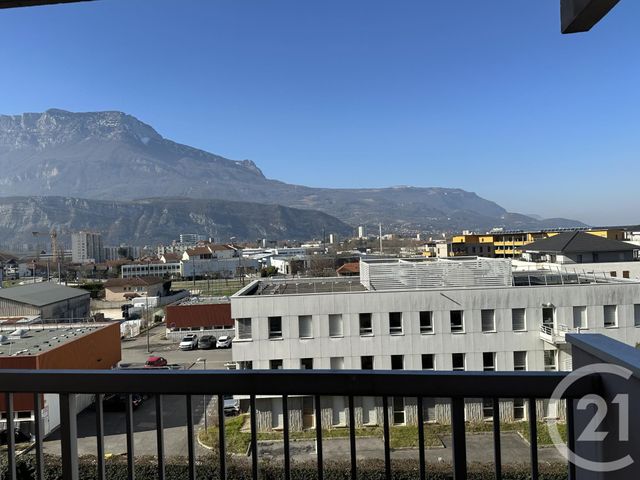 Appartement T3 à vendre - 3 pièces - 53.43 m2 - ECHIROLLES - 38 - RHONE-ALPES - Century 21 Agence Foch
