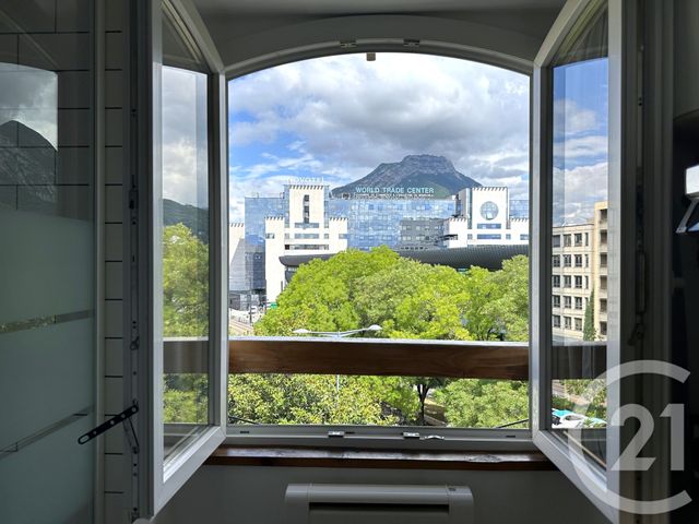 Appartement F1 à vendre - 1 pièce - 11.6 m2 - GRENOBLE - 38 - RHONE-ALPES - Century 21 Agence Foch