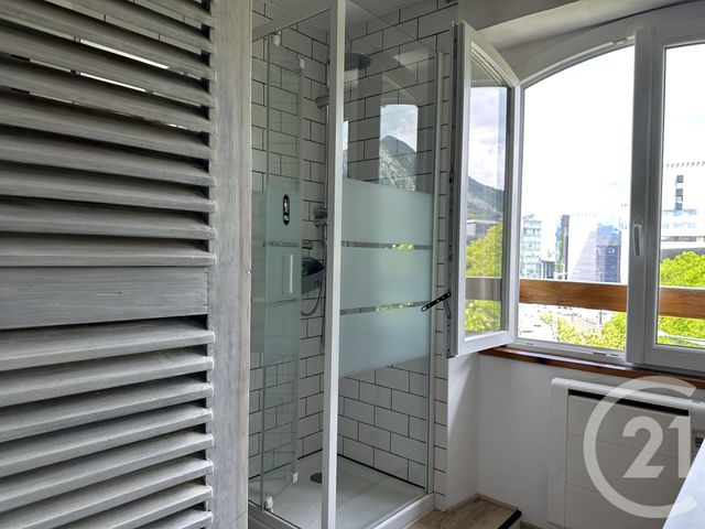 Appartement F1 à vendre - 1 pièce - 11.6 m2 - GRENOBLE - 38 - RHONE-ALPES - Century 21 Agence Foch