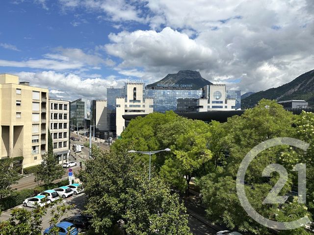 Appartement F1 à vendre - 1 pièce - 11.6 m2 - GRENOBLE - 38 - RHONE-ALPES - Century 21 Agence Foch