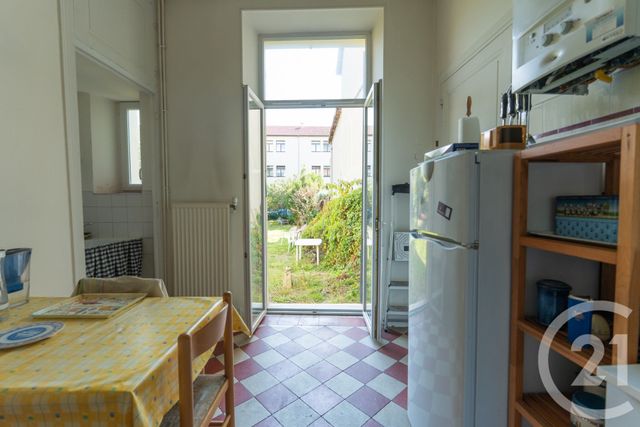 Appartement F1 bis à vendre - 2 pièces - 38.89 m2 - GRENOBLE - 38 - RHONE-ALPES - Century 21 Agence Foch