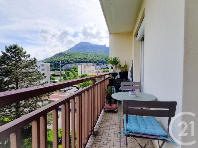 Appartement F3 à vendre - 3 pièces - 68.0 m2 - FONTAINE - 38 - RHONE-ALPES - Century 21 Agence Foch