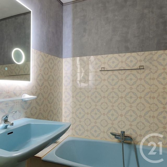 Appartement F3 à vendre - 3 pièces - 68.0 m2 - FONTAINE - 38 - RHONE-ALPES - Century 21 Agence Foch