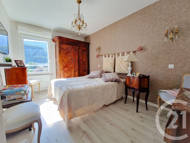 Appartement F3 à vendre - 3 pièces - 61.02 m2 - SEYSSINET PARISET - 38 - RHONE-ALPES - Century 21 Agence Foch