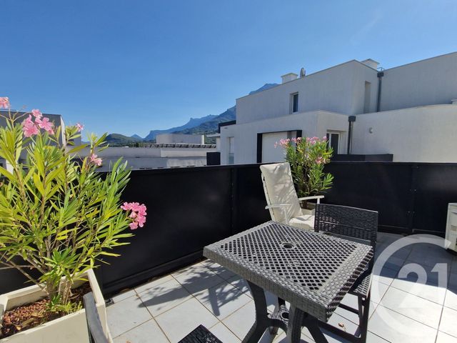 Appartement F3 à vendre - 3 pièces - 61.02 m2 - SEYSSINET PARISET - 38 - RHONE-ALPES - Century 21 Agence Foch