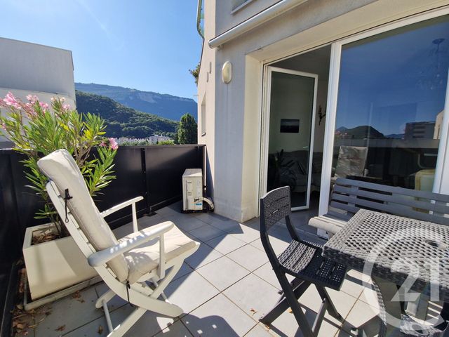 Appartement F3 à vendre - 3 pièces - 61.02 m2 - SEYSSINET PARISET - 38 - RHONE-ALPES - Century 21 Agence Foch