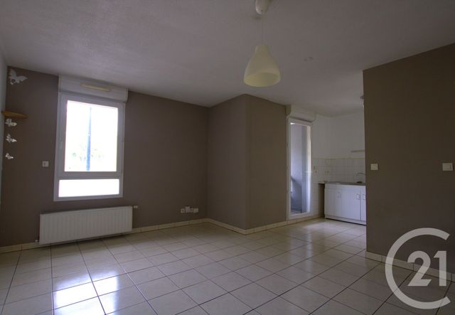 Appartement F2 à vendre - 2 pièces - 43.18 m2 - ECHIROLLES - 38 - RHONE-ALPES - Century 21 Agence Foch