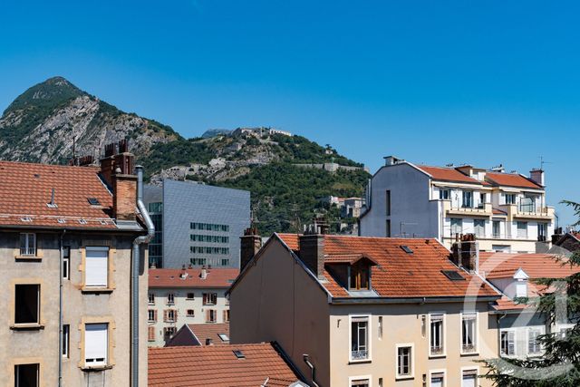Appartement T3 à vendre - 3 pièces - 79.2 m2 - GRENOBLE - 38 - RHONE-ALPES - Century 21 Agence Foch