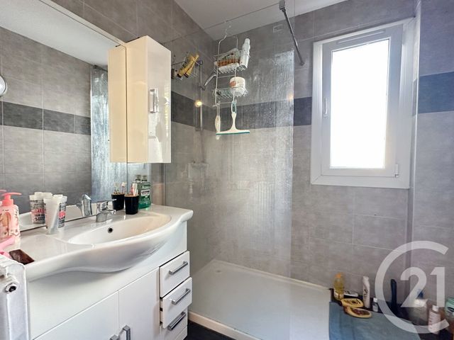 Appartement T5 à vendre - 5 pièces - 99.2 m2 - GRENOBLE - 38 - RHONE-ALPES - Century 21 Agence Foch