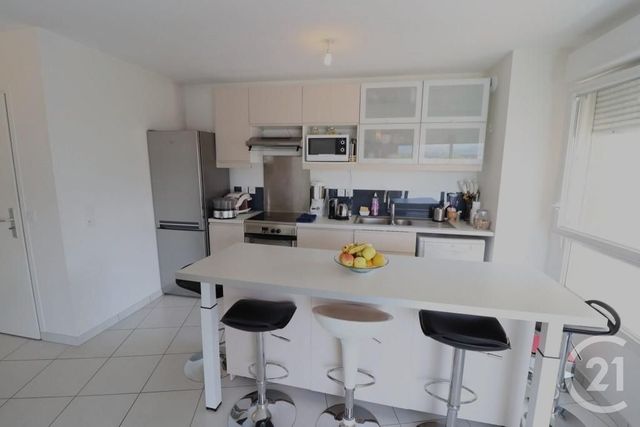 Appartement T3 à vendre - 3 pièces - 63.41 m2 - GRENOBLE - 38 - RHONE-ALPES - Century 21 Agence Foch