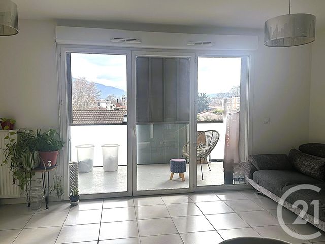 Appartement T3 à vendre - 3 pièces - 63.41 m2 - GRENOBLE - 38 - RHONE-ALPES - Century 21 Agence Foch