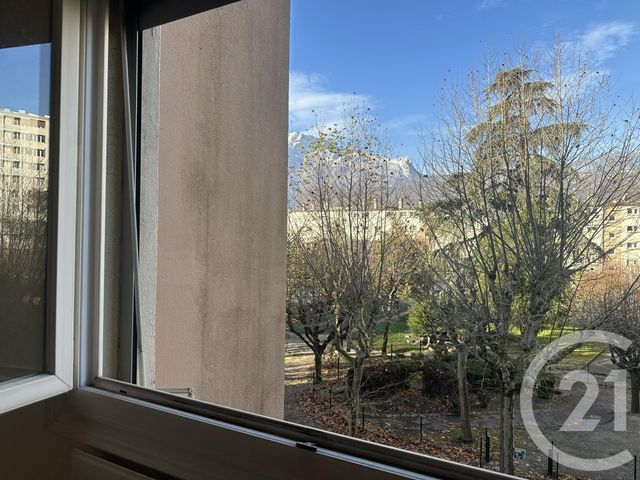 Appartement T4 à vendre - 4 pièces - 64.4 m2 - GRENOBLE - 38 - RHONE-ALPES - Century 21 Agence Foch