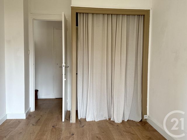 Appartement T4 à vendre - 4 pièces - 64.4 m2 - GRENOBLE - 38 - RHONE-ALPES - Century 21 Agence Foch