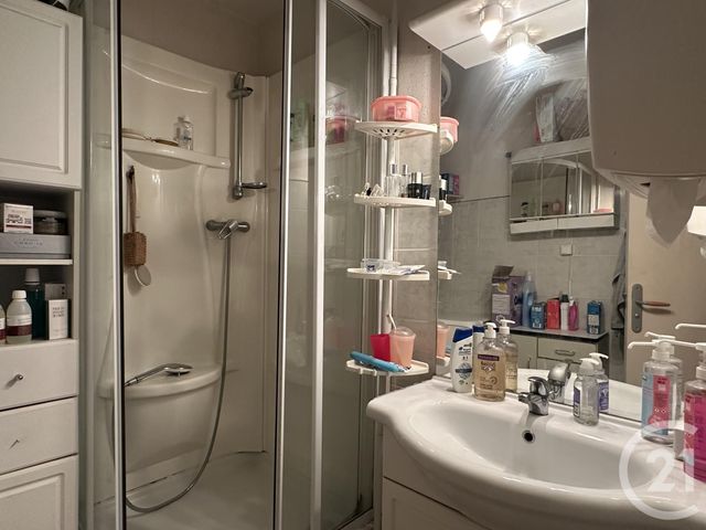 Appartement T3 à vendre - 3 pièces - 53.43 m2 - ECHIROLLES - 38 - RHONE-ALPES - Century 21 Agence Foch