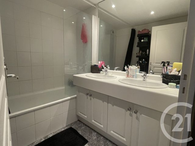 Appartement F3 à vendre - 3 pièces - 67.12 m2 - GRENOBLE - 38 - RHONE-ALPES - Century 21 Agence Foch