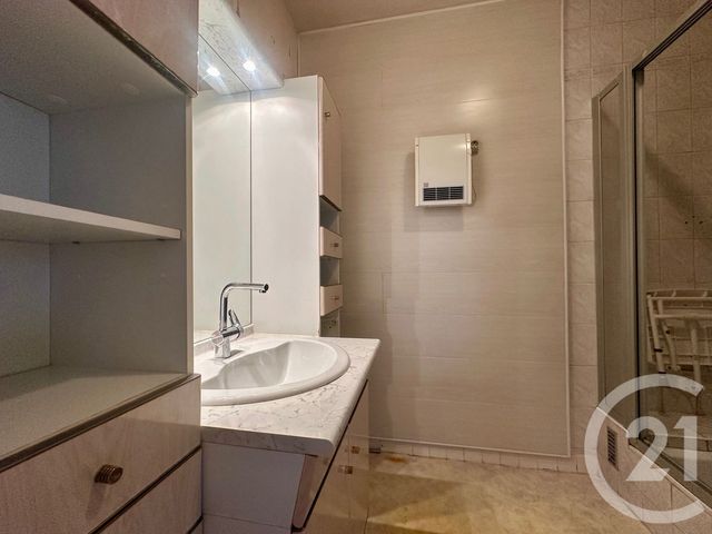 Appartement T4 à vendre - 4 pièces - 70.17 m2 - GRENOBLE - 38 - RHONE-ALPES - Century 21 Agence Foch