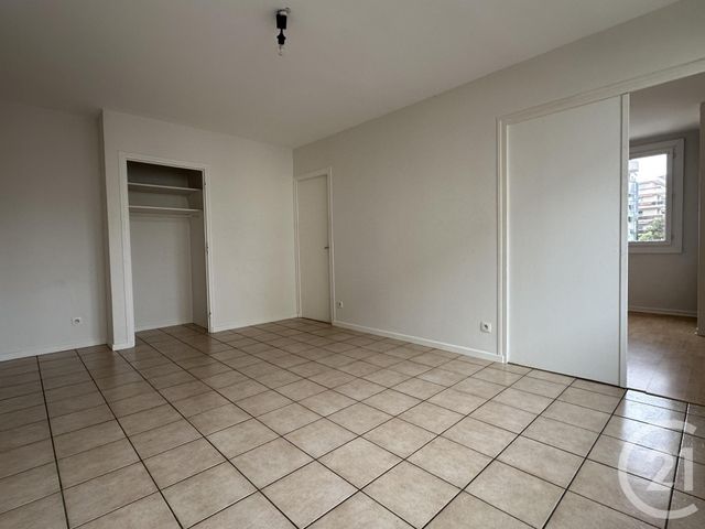 Appartement T4 à louer - 4 pièces - 68.0 m2 - GRENOBLE - 38 - RHONE-ALPES - Century 21 Agence Foch