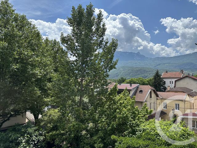 Appartement T2 à vendre - 2 pièces - 60.73 m2 - FONTAINE - 38 - RHONE-ALPES - Century 21 Agence Foch