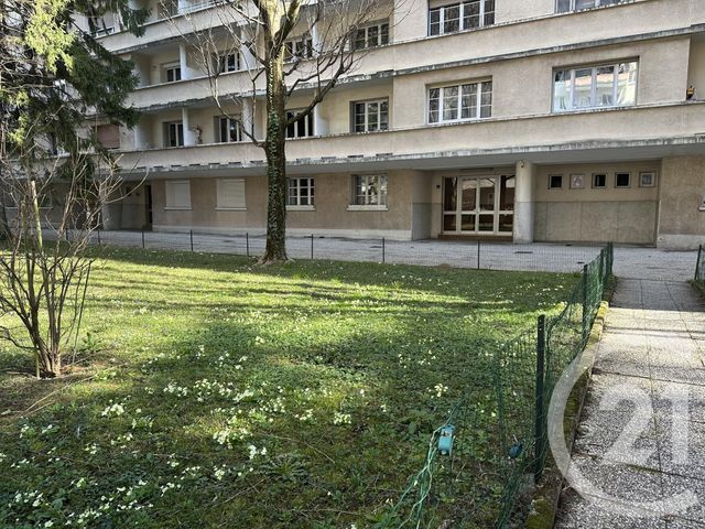 Appartement T4 à louer - 4 pièces - 80.76 m2 - GRENOBLE - 38 - RHONE-ALPES - Century 21 Agence Foch