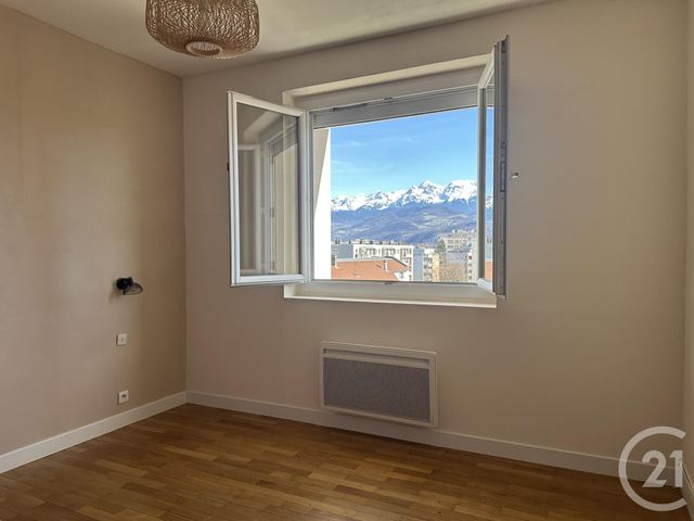 Appartement T4 à louer - 4 pièces - 80.76 m2 - GRENOBLE - 38 - RHONE-ALPES - Century 21 Agence Foch