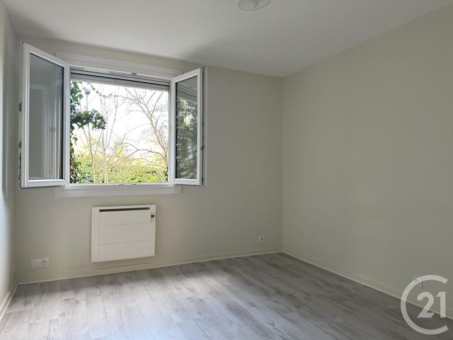 Appartement T3 à louer - 3 pièces - 84.52 m2 - BIVIERS - 38 - RHONE-ALPES - Century 21 Agence Foch