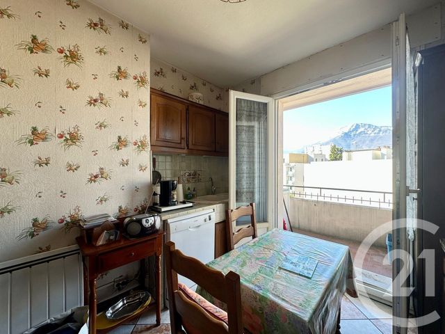 Appartement T3 à vendre - 3 pièces - 75.1 m2 - GRENOBLE - 38 - RHONE-ALPES - Century 21 Agence Foch