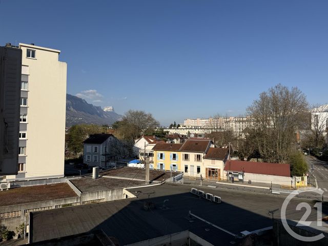 Appartement T4 à vendre - 4 pièces - 69.0 m2 - GRENOBLE - 38 - RHONE-ALPES - Century 21 Agence Foch