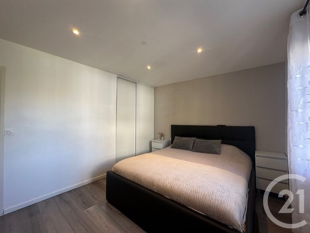 Appartement T4 à vendre - 4 pièces - 81.19 m2 - VILLARD BONNOT - 38 - RHONE-ALPES - Century 21 Agence Foch