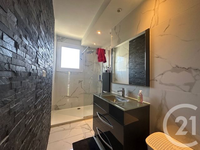 Appartement T4 à vendre - 4 pièces - 81.19 m2 - VILLARD BONNOT - 38 - RHONE-ALPES - Century 21 Agence Foch