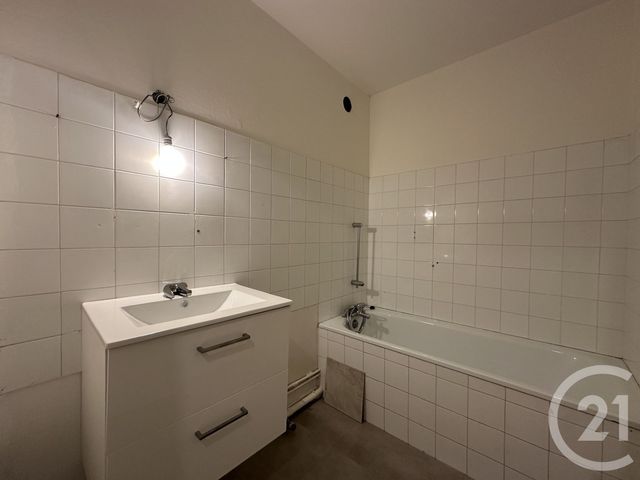 Appartement T5 à vendre - 4 pièces - 91.3 m2 - GRENOBLE - 38 - RHONE-ALPES - Century 21 Agence Foch
