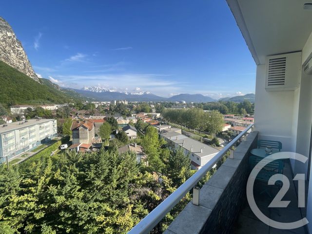 Appartement à vendre - 3 pièces - 59.05 m2 - ST EGREVE - 38 - RHONE-ALPES - Century 21 Agence Foch