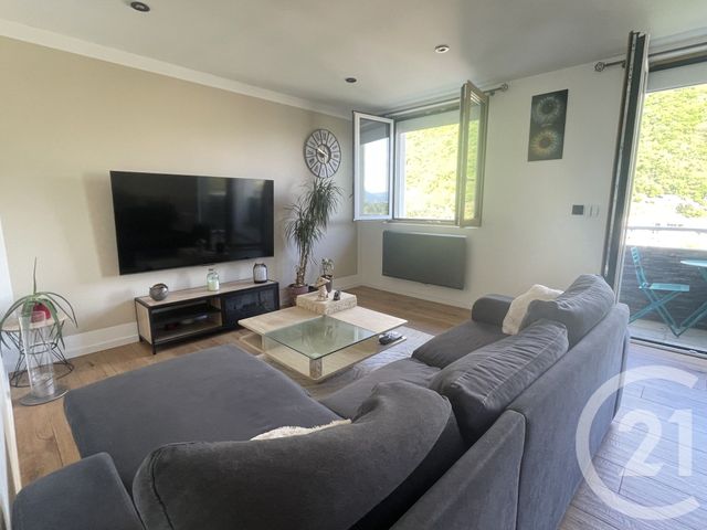 Appartement à vendre - 3 pièces - 59.05 m2 - ST EGREVE - 38 - RHONE-ALPES - Century 21 Agence Foch