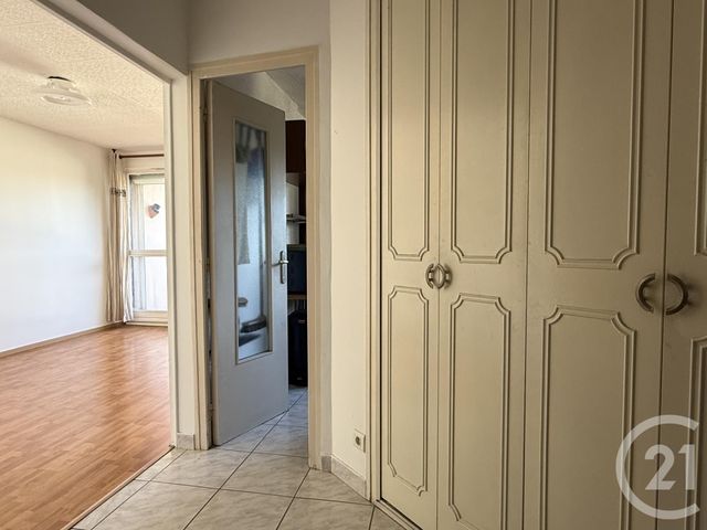 Appartement T3 à vendre - 3 pièces - 53.43 m2 - ECHIROLLES - 38 - RHONE-ALPES - Century 21 Agence Foch