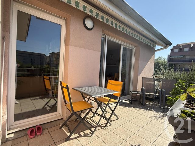 Appartement T3 à vendre - 3 pièces - 66.43 m2 - FONTAINE - 38 - RHONE-ALPES - Century 21 Agence Foch