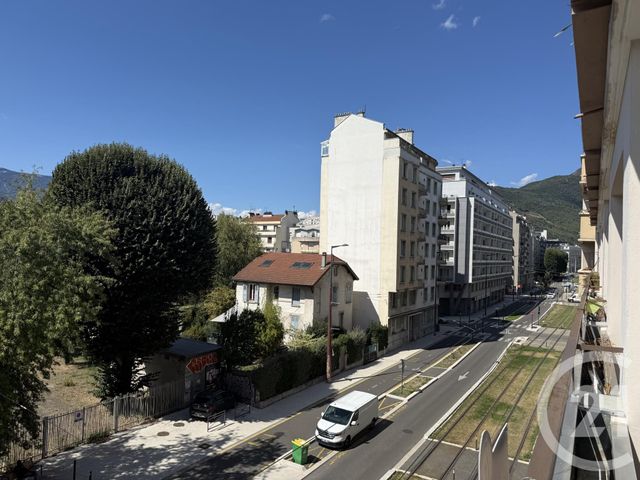 Appartement T3 à vendre - 3 pièces - 87.51 m2 - GRENOBLE - 38 - RHONE-ALPES - Century 21 Agence Foch