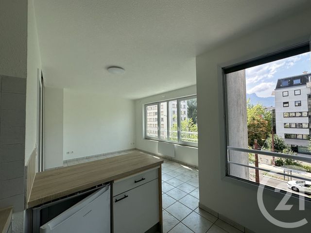 Appartement T1 à vendre - 1 pièce - 26.29 m2 - GRENOBLE - 38 - RHONE-ALPES - Century 21 Agence Foch