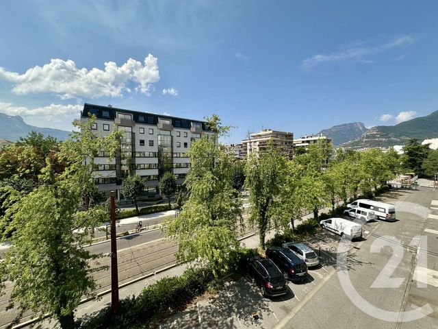 Appartement T1 à vendre - 1 pièce - 26.29 m2 - GRENOBLE - 38 - RHONE-ALPES - Century 21 Agence Foch