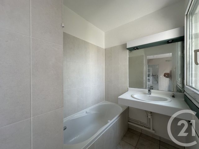 Appartement T2 à vendre - 2 pièces - 40.94 m2 - GRENOBLE - 38 - RHONE-ALPES - Century 21 Agence Foch